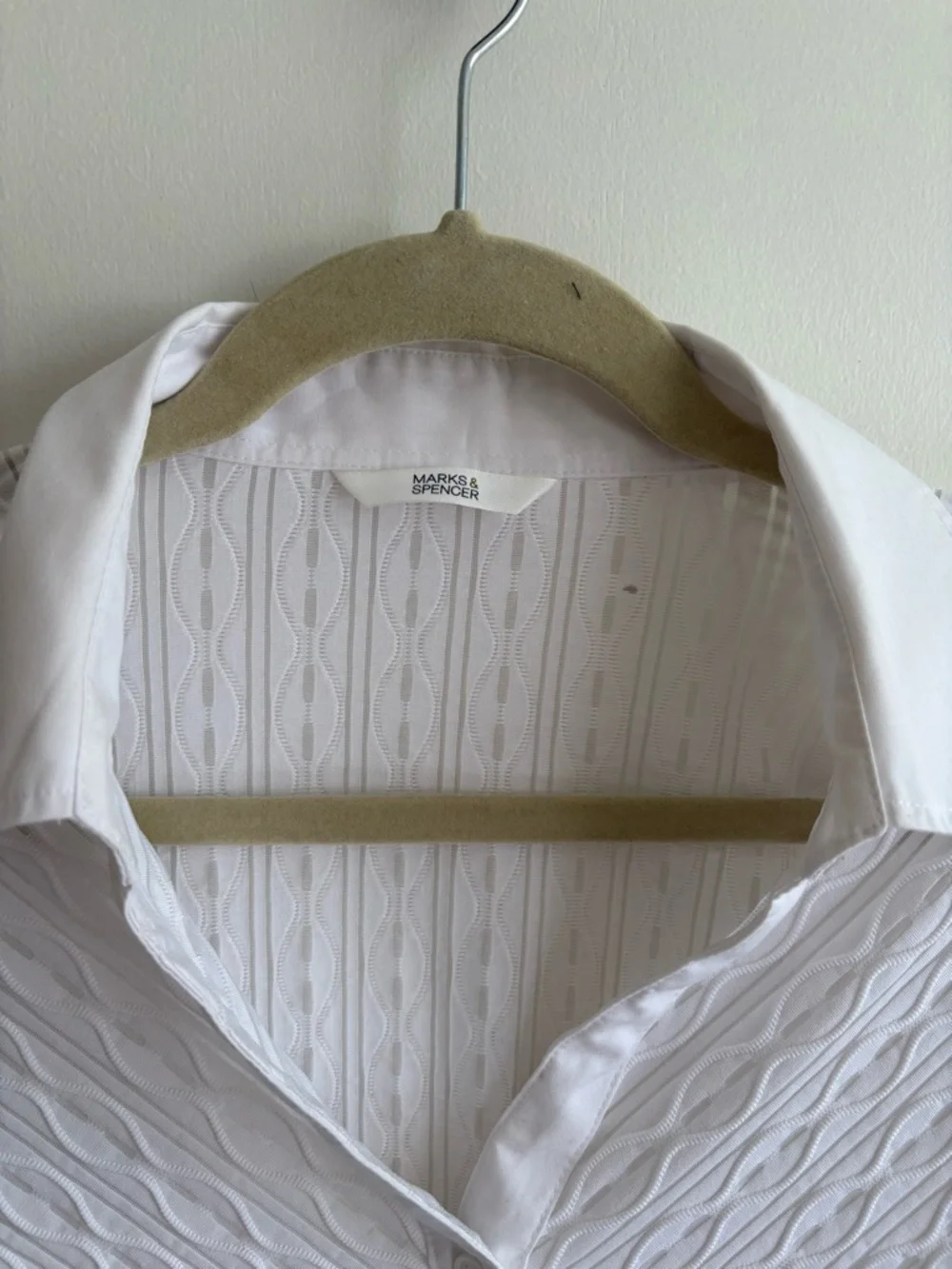 90s Marks & Spencer White Textured Button-Down Shirt - Picture 2 of 4